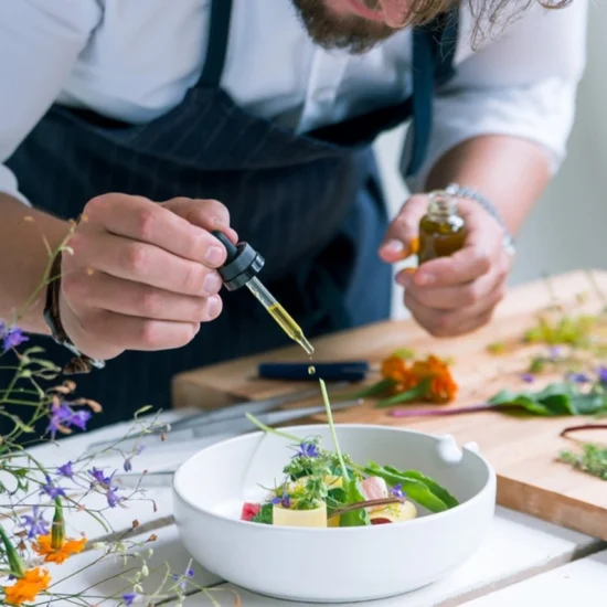 Private Chef vs Catering: Which Service Is Right for You This Season