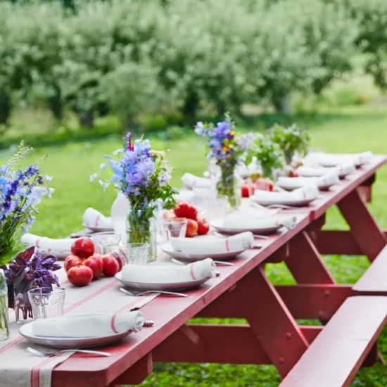 Spring & Summer Entertaining Made Easy: A Fresh Approach to Catering at Home